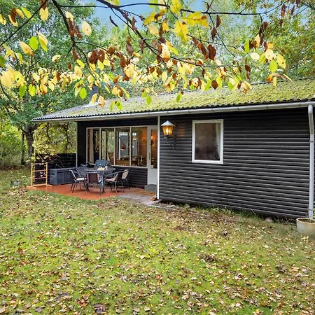 2 Bedroom Cozy In Feriehus *