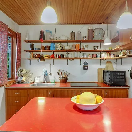 2 Bedroom Cozy In Feriehus