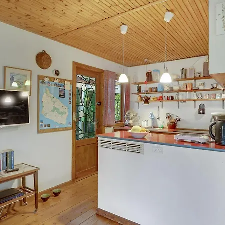 Feriehus 2 Bedroom Cozy In