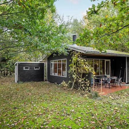 2 Bedroom Cozy In Feriehus